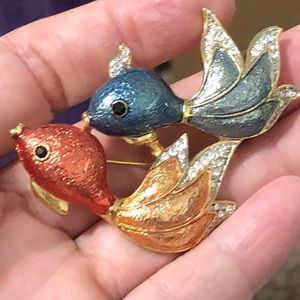 Guppie Brooch